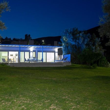 Averto Villas With Private Pool Нидри Екстериор снимка