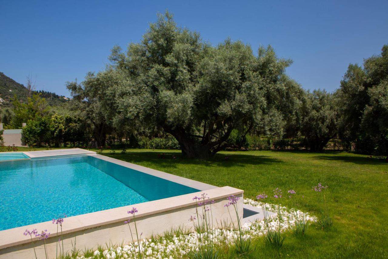 Averto Villas With Private Pool Нидри Екстериор снимка