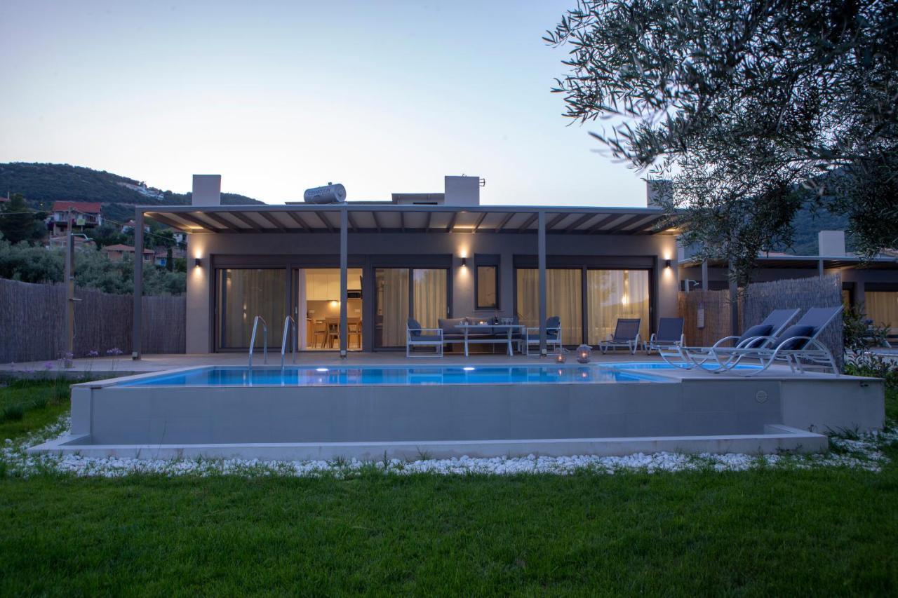 Averto Villas With Private Pool Нидри Екстериор снимка