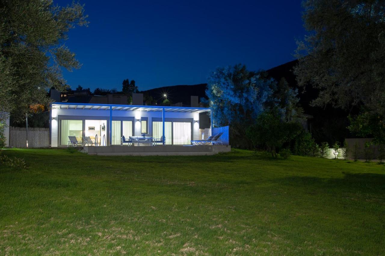 Averto Villas With Private Pool Нидри Екстериор снимка