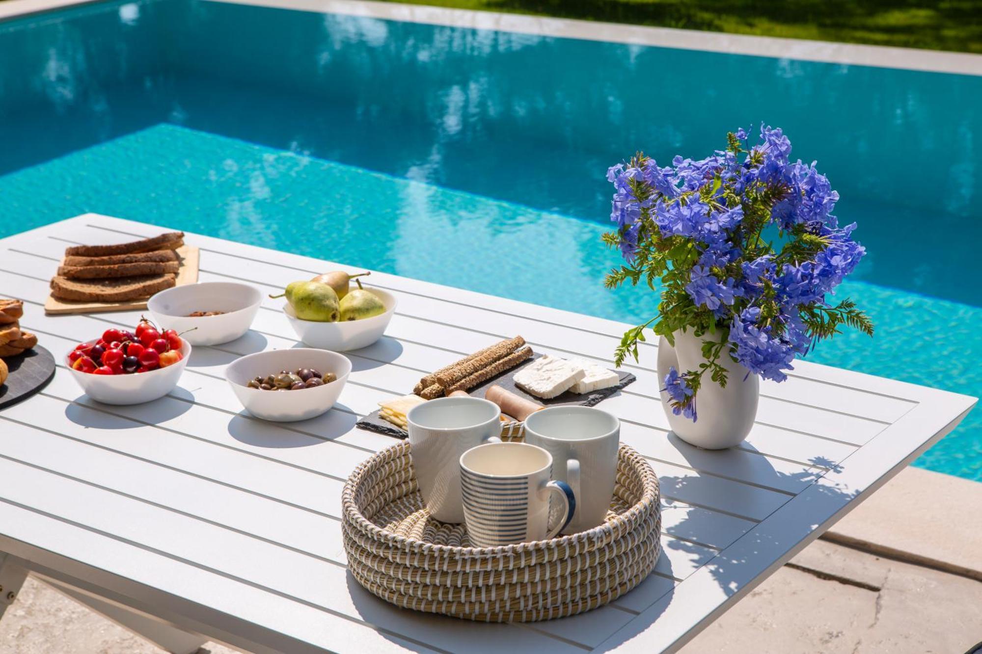 Averto Villas With Private Pool Нидри Екстериор снимка