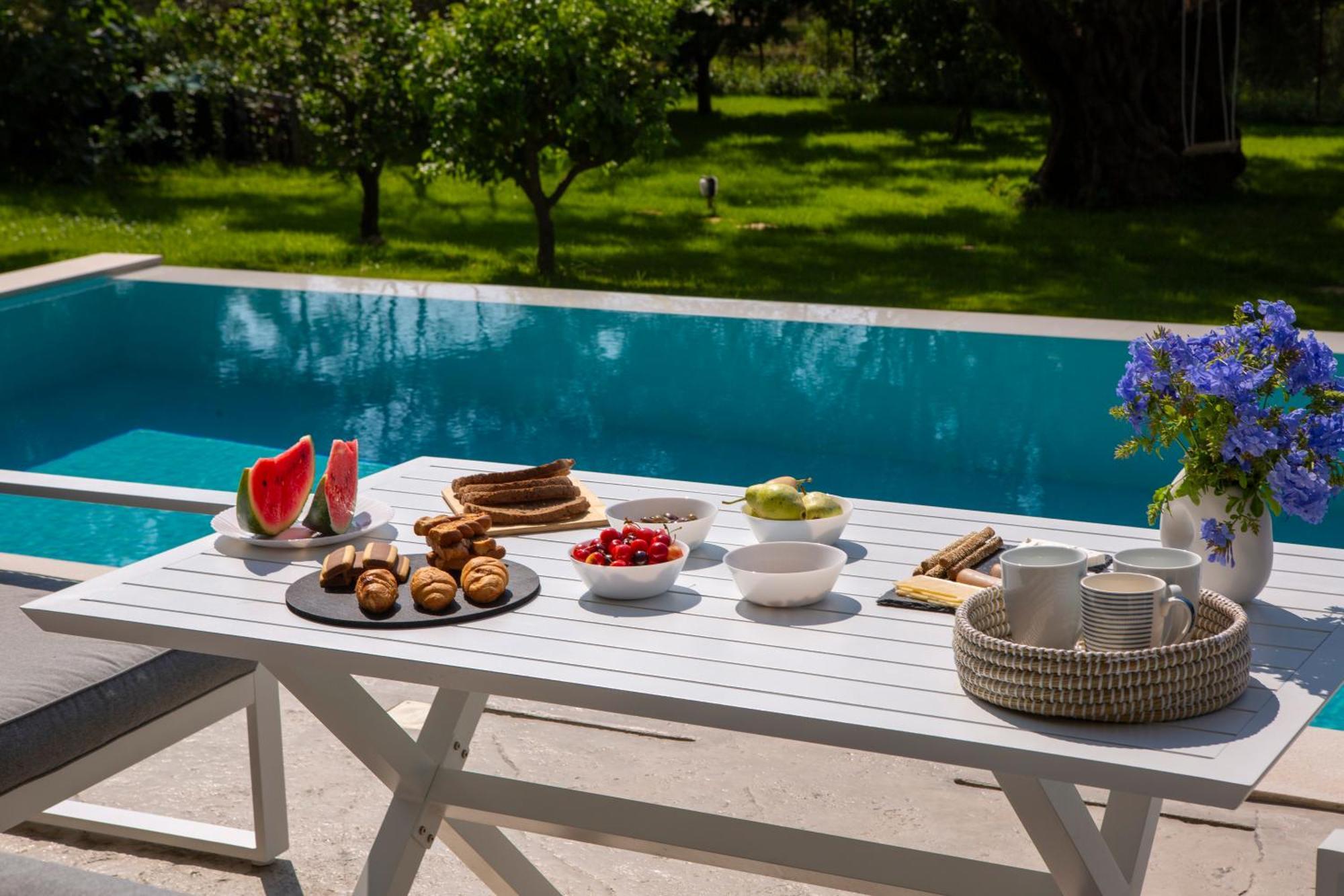Averto Villas With Private Pool Нидри Екстериор снимка